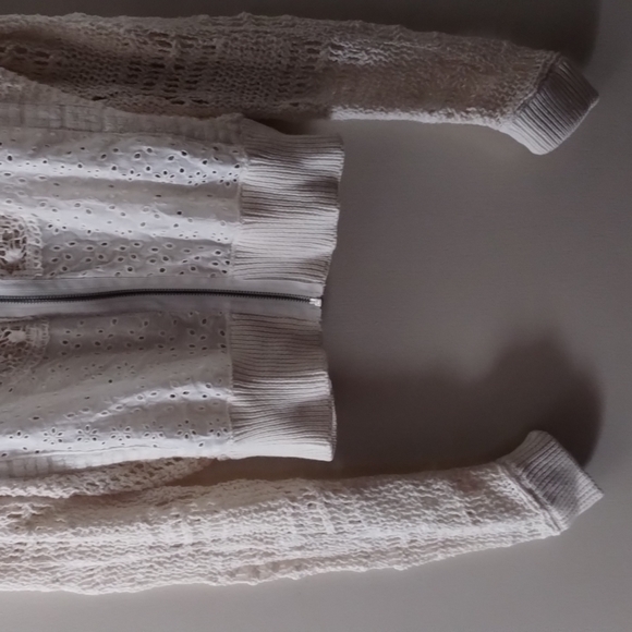 FREE PEOPLE WOMEN LONG SLEEVE CROCHET EYE LITE ZIP UP SWEATER - Picture 3 of 11